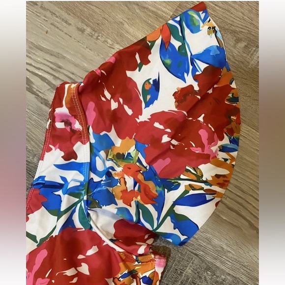 Woman's Floral Swim Dress Bathing Suit Flutter Sleeve  Pull On Tummy Control M - Picture 9 of 15